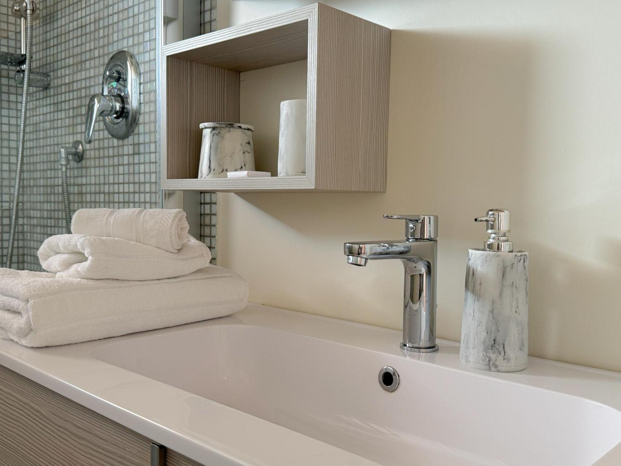 Lumen House - Attico Con Suite โรม ภายนอก รูปภาพ